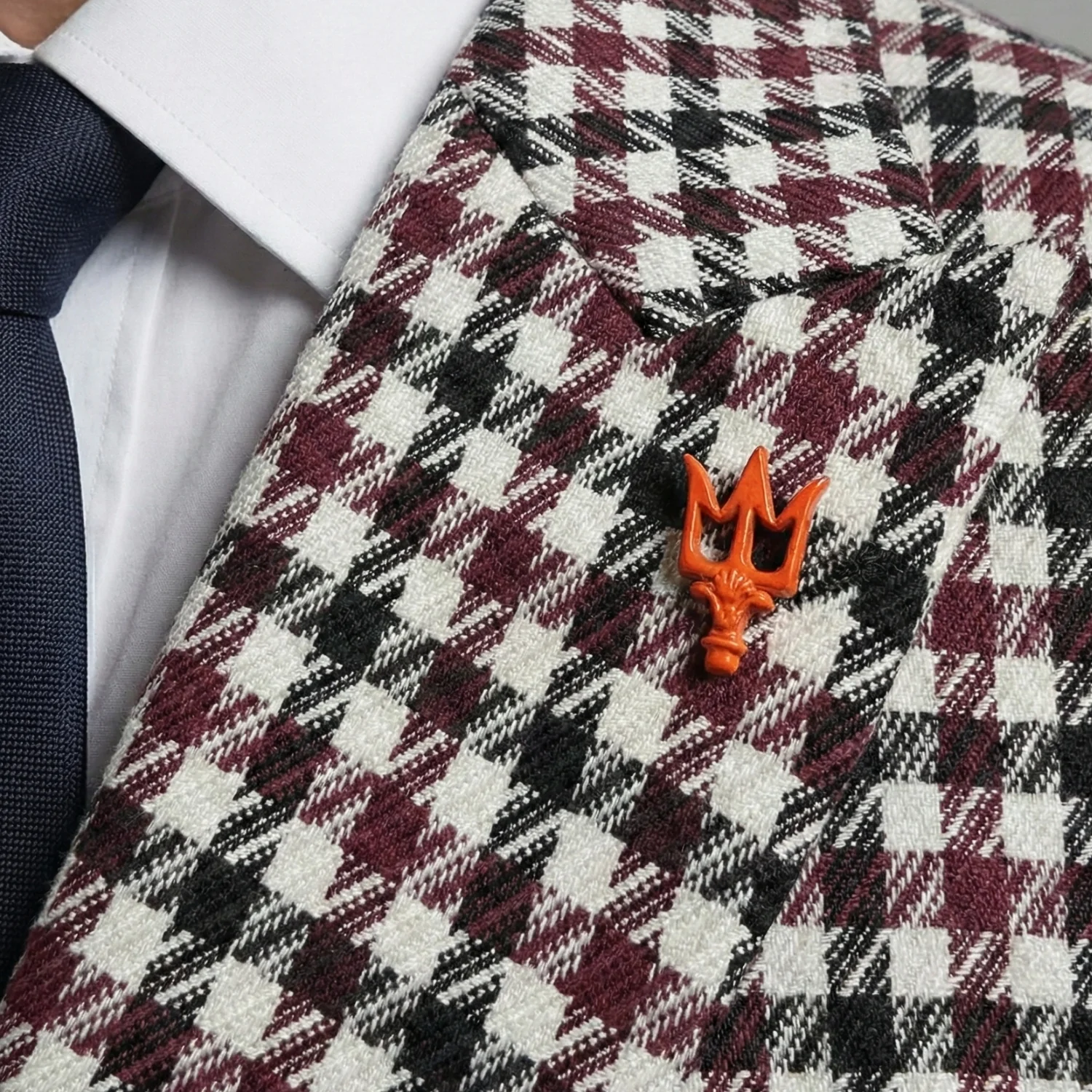 Statement Men's 2-Piece Modern Fit Double Breasted Suit — Peak Lapel - Image 14